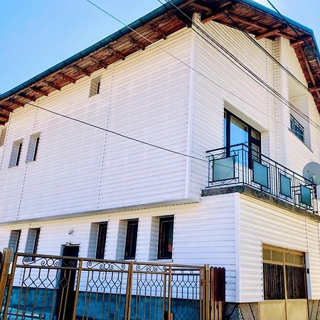 Niya Guest House Beli Iskar Exterior foto